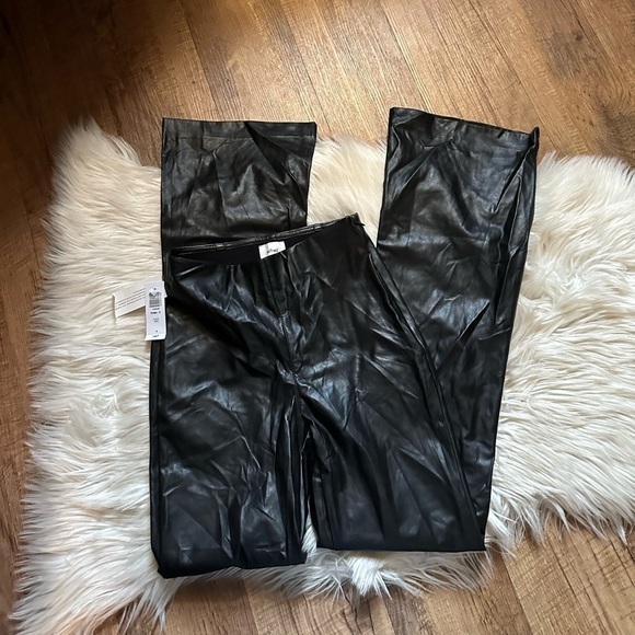 ARITZIA Wilfred Roma High Waisted Vegan Leather Flare Pant In Black - Picture 2 of 5